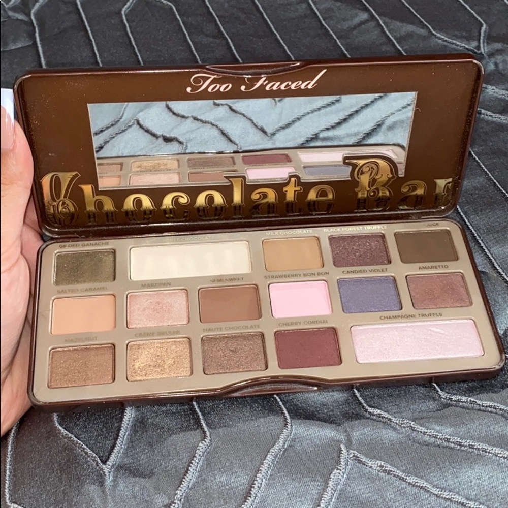 Too Faced Chocolate Bar